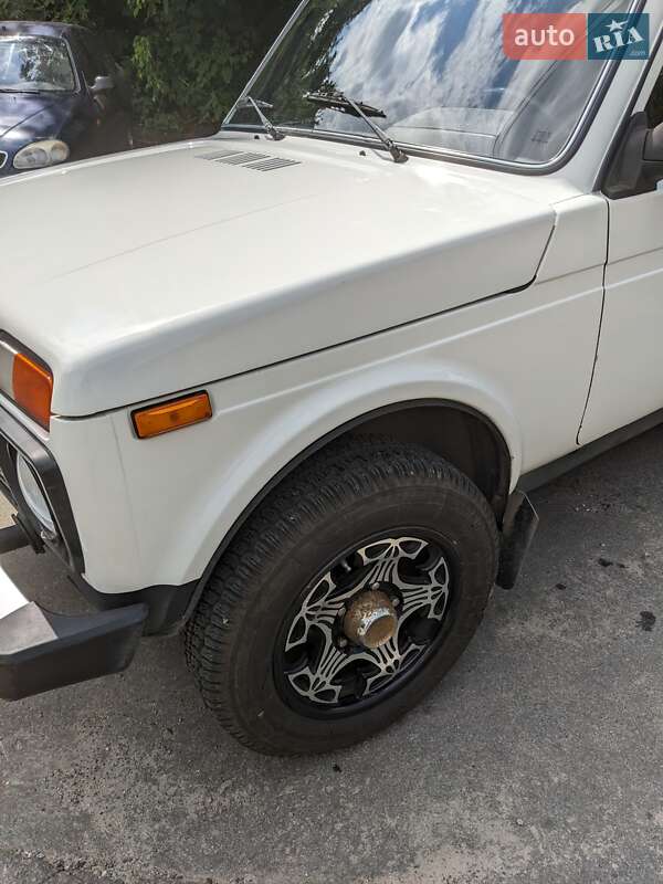 Позашляховик / Кросовер ВАЗ / Lada 21214 / 4x4 2011 в Києві