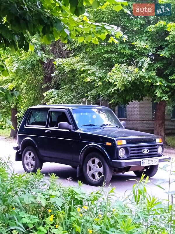 Внедорожник / Кроссовер ВАЗ / Lada 21214 / 4x4 2016 в Ямполе фото 8 Внедорожник / Кроссовер ВАЗ / Lada 21214 / 4x4 2016 в Ямполе