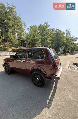 Внедорожник / Кроссовер ВАЗ 21214 / 4x4 2012 в 