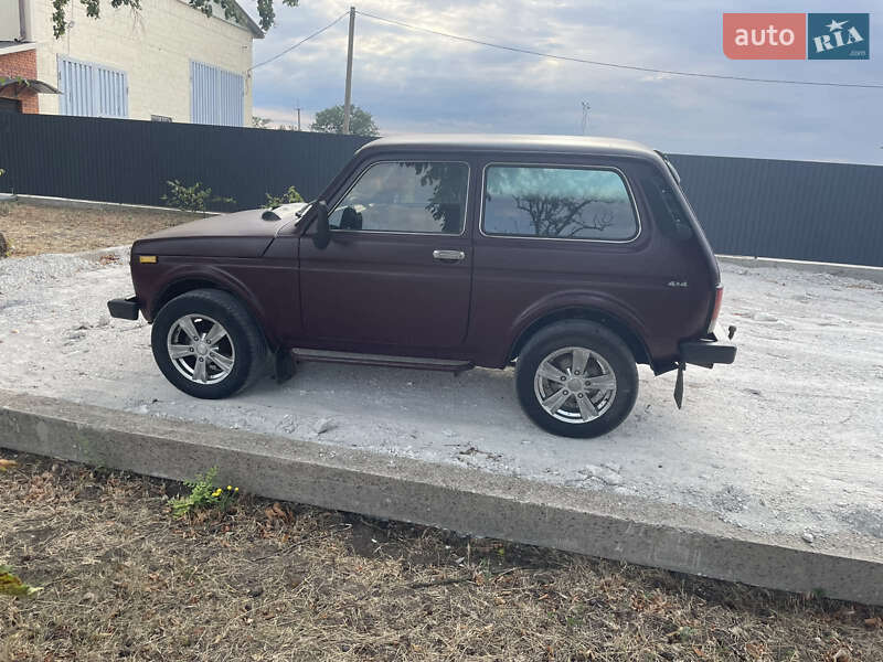 Внедорожник / Кроссовер ВАЗ / Lada 21214 / 4x4 2008 в Бобринце