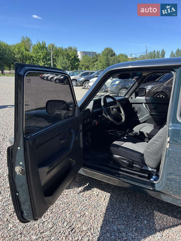 Внедорожник / Кроссовер ВАЗ / Lada 21214 / 4x4 2014 в Черкассах