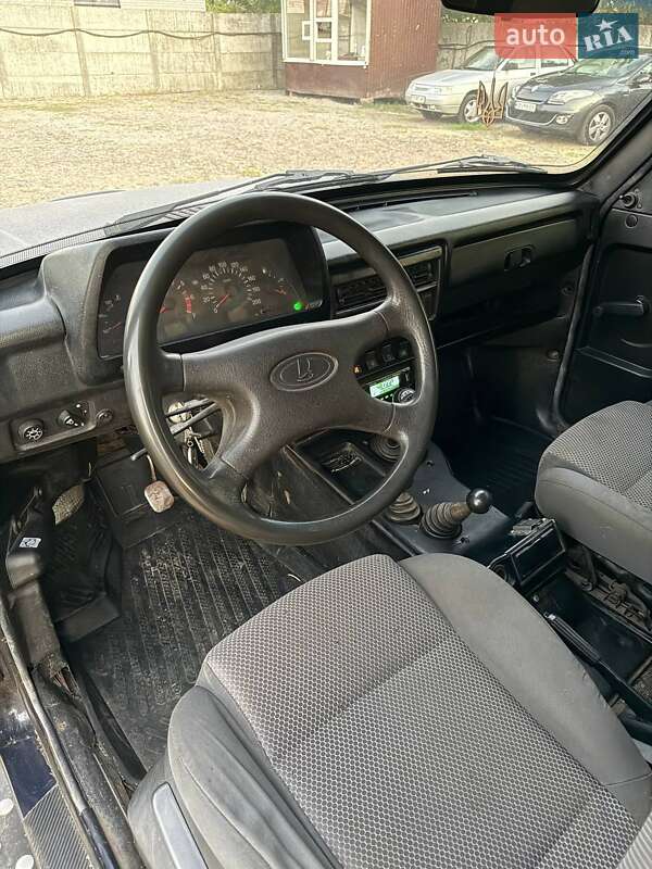 Позашляховик / Кросовер ВАЗ / Lada 21214 / 4x4 2012 в Чернігові