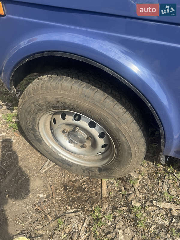 Внедорожник / Кроссовер ВАЗ / Lada 21214 / 4x4 2008 в Лебедине