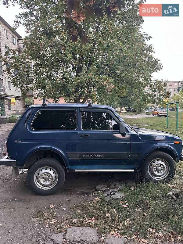 Внедорожник / Кроссовер ВАЗ / Lada 21214 / 4x4 2009 в Первомайске