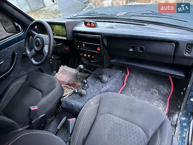 Внедорожник / Кроссовер ВАЗ / Lada 21214 / 4x4 2006 в Ужгороде фото 3 Внедорожник / Кроссовер ВАЗ / Lada 21214 / 4x4 2006 в Ужгороде