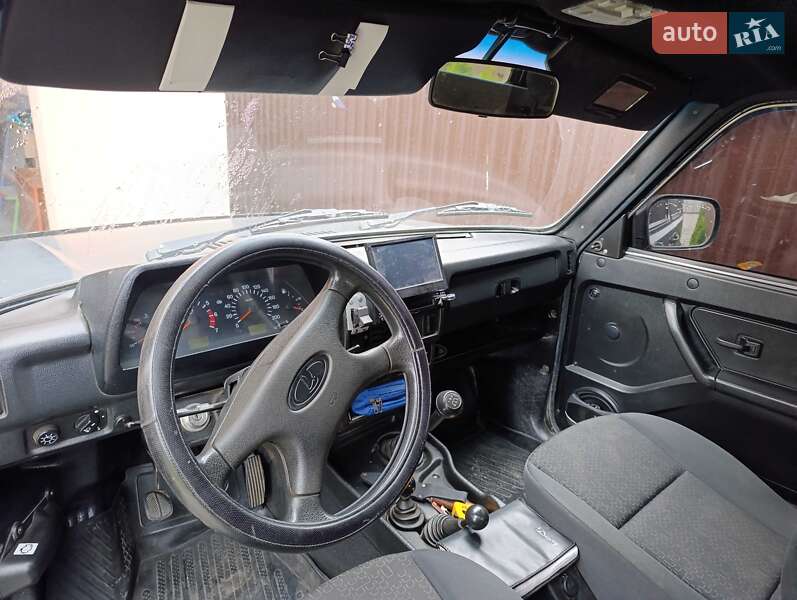 Внедорожник / Кроссовер ВАЗ 21214 / 4x4 2012 в 