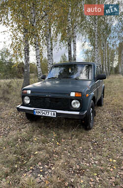 Внедорожник / Кроссовер ВАЗ 21214 / 4x4 2010 в Малине