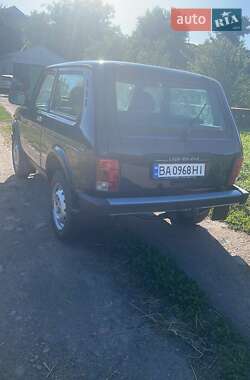 Позашляховик / Кросовер ВАЗ 21214 / 4x4 2012 в  фото 4 Позашляховик / Кросовер ВАЗ 21214 / 4x4 2012 в