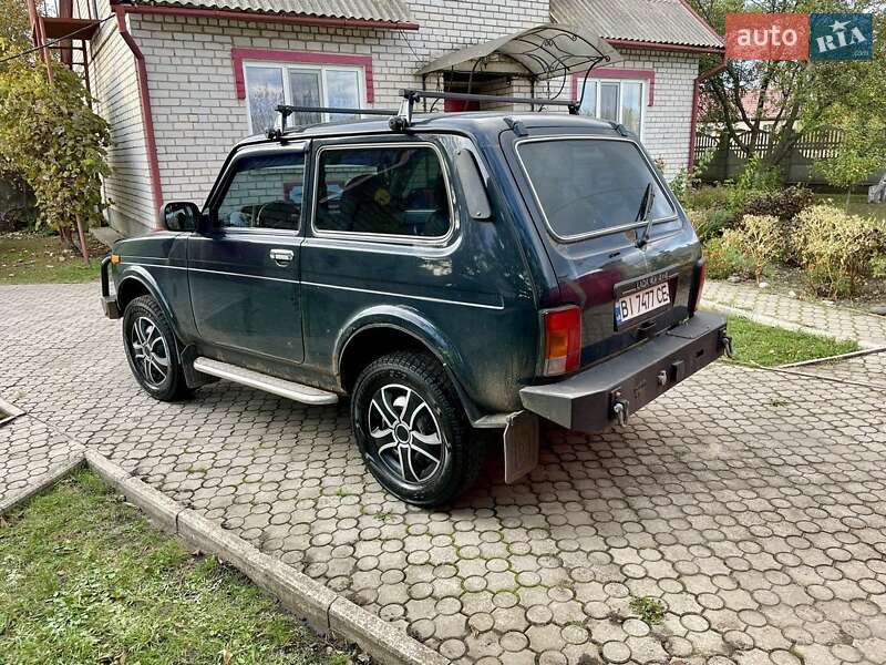 Позашляховик / Кросовер ВАЗ / Lada 21214 / 4x4 2012 в Миргороді
