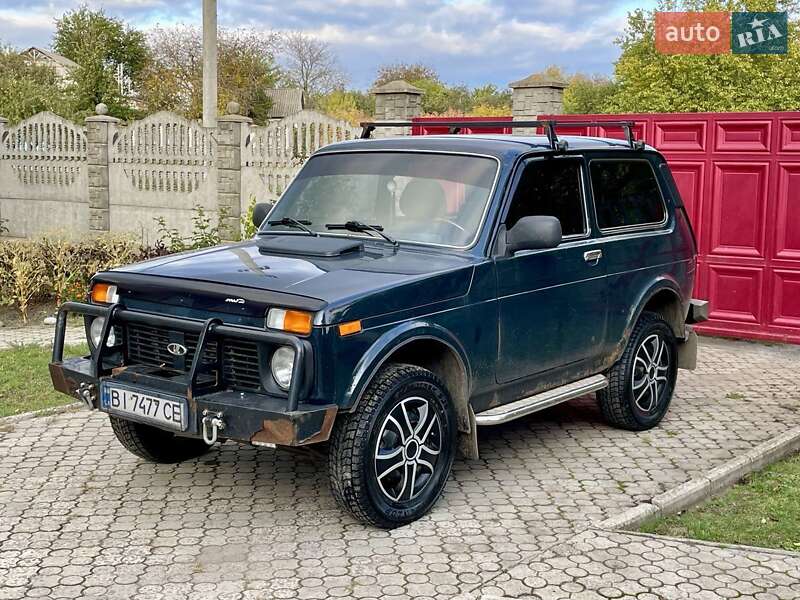 Позашляховик / Кросовер ВАЗ / Lada 21214 / 4x4 2012 в Миргороді