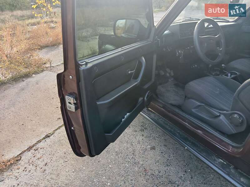 Позашляховик / Кросовер ВАЗ / Lada 21214 / 4x4 2005 в Нікополі