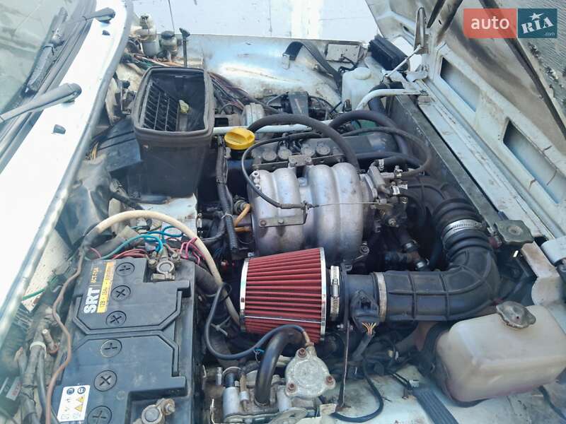 Внедорожник / Кроссовер ВАЗ / Lada 21214 / 4x4 2003 в Березане