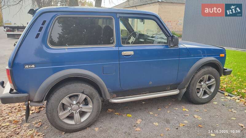 Позашляховик / Кросовер ВАЗ / Lada 21214 / 4x4 2011 в Миргороді