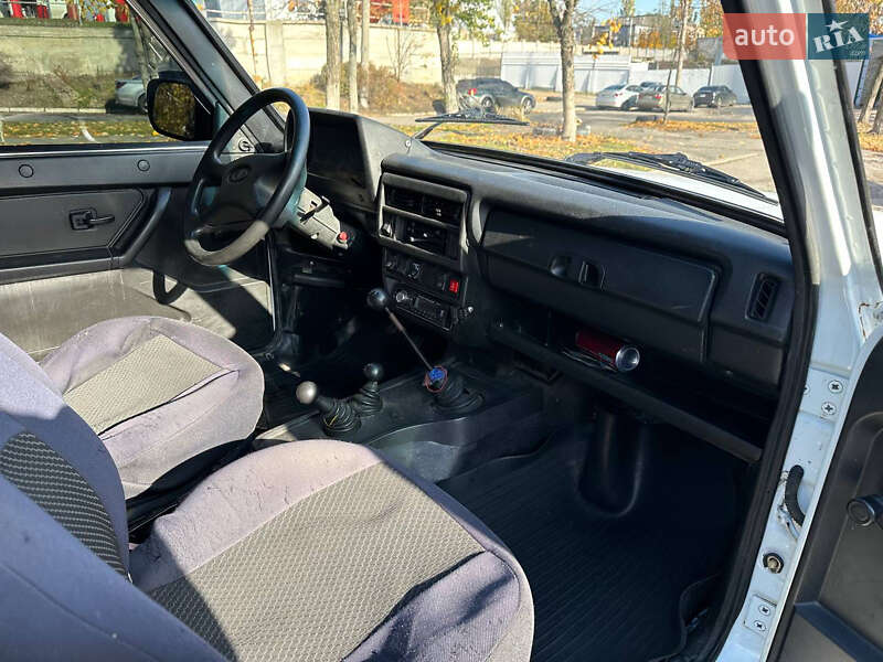 Позашляховик / Кросовер ВАЗ / Lada 21214 / 4x4 2011 в Дніпрі фото 12 Позашляховик / Кросовер ВАЗ / Lada 21214 / 4x4 2011 в Дніпрі