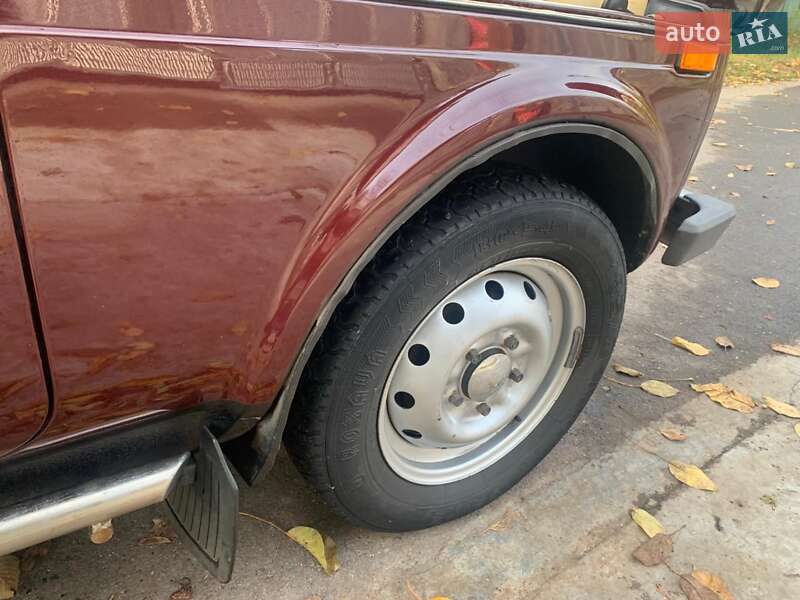 Позашляховик / Кросовер ВАЗ / Lada 21214 / 4x4 2013 в Лохвиці