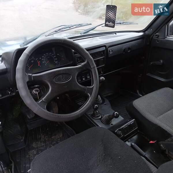 Позашляховик / Кросовер ВАЗ / Lada 21214 / 4x4 2015 в Липовій Долині