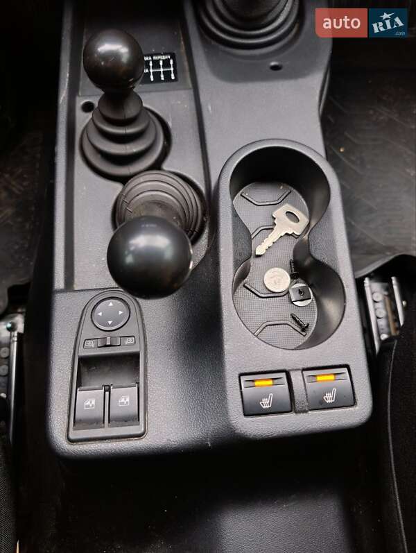 Позашляховик / Кросовер ВАЗ / Lada 21214 / 4x4 2013 в Сумах