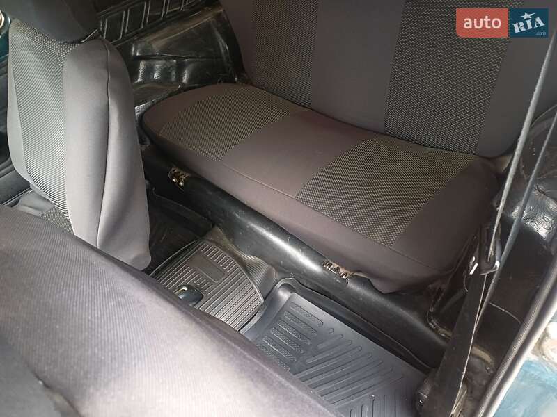 Позашляховик / Кросовер ВАЗ / Lada 21214 / 4x4 2003 в Первомайську фото 9 Позашляховик / Кросовер ВАЗ / Lada 21214 / 4x4 2003 в Первомайську