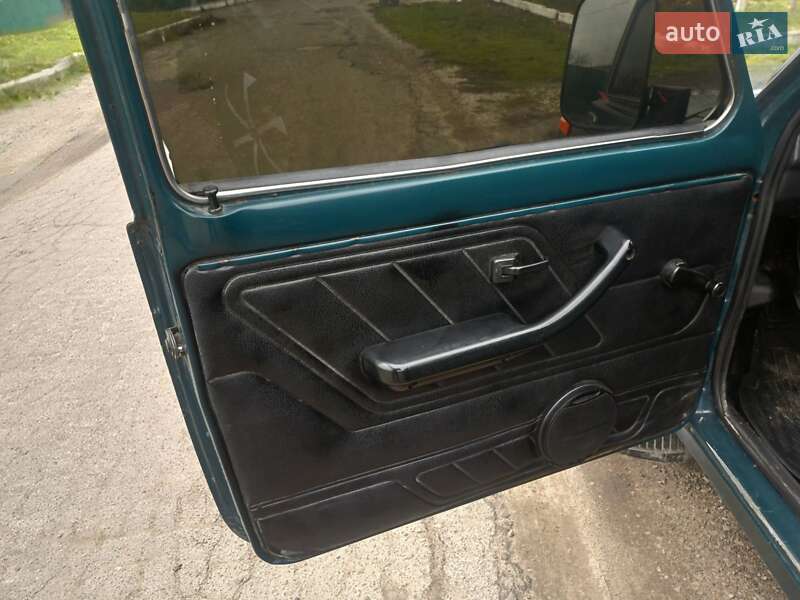 Позашляховик / Кросовер ВАЗ / Lada 21214 / 4x4 2003 в Первомайську фото 11 Позашляховик / Кросовер ВАЗ / Lada 21214 / 4x4 2003 в Первомайську