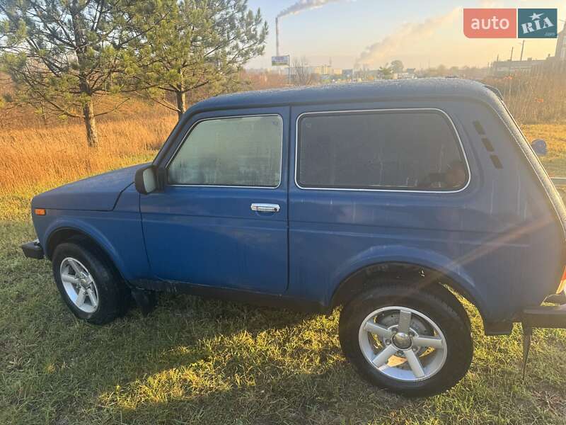 Позашляховик / Кросовер ВАЗ / Lada 21214 / 4x4 2014 в Харкові