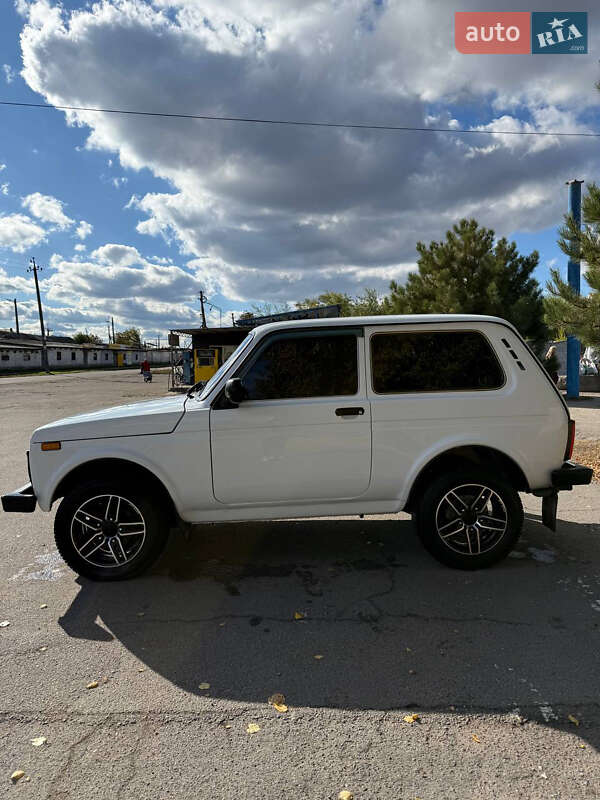 Позашляховик / Кросовер ВАЗ / Lada 21214 / 4x4 2012 в Дніпрі фото 3 Позашляховик / Кросовер ВАЗ / Lada 21214 / 4x4 2012 в Дніпрі