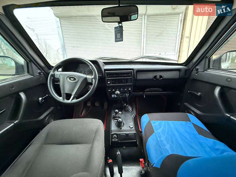 Позашляховик / Кросовер ВАЗ / Lada 21214 / 4x4 2012 в Дніпрі фото 6 Позашляховик / Кросовер ВАЗ / Lada 21214 / 4x4 2012 в Дніпрі