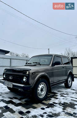 Внедорожник / Кроссовер ВАЗ 21214 / 4x4 2017 в Голованевске