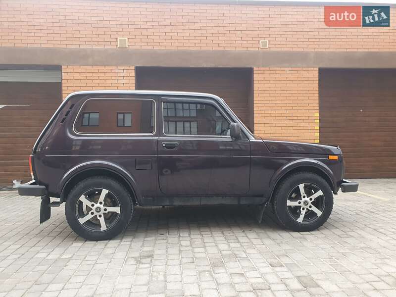 Позашляховик / Кросовер ВАЗ / Lada 21214 / 4x4 2015 в Черкасах