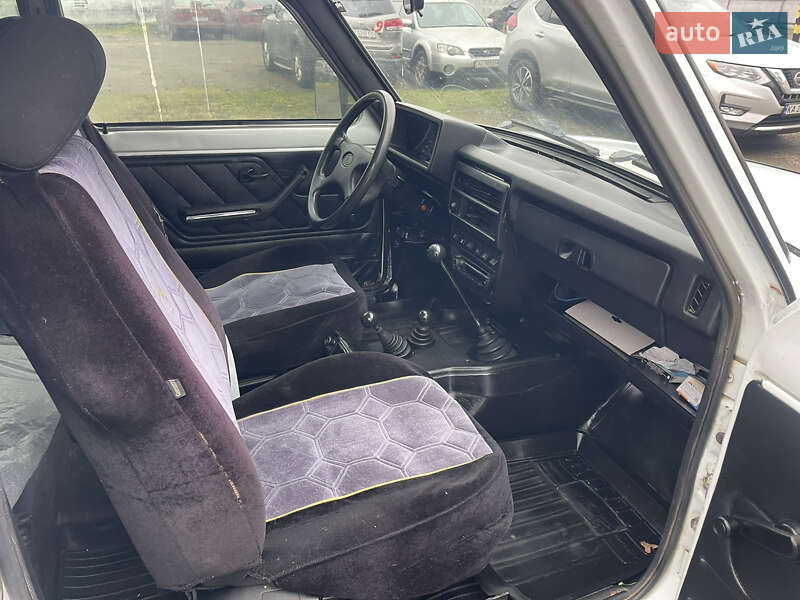 Внедорожник / Кроссовер ВАЗ / Lada 21214 / 4x4 2009 в Киеве