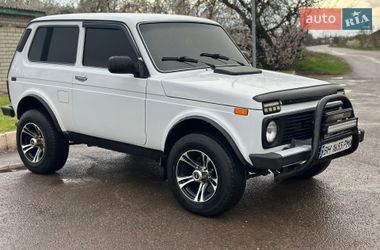 Позашляховик / Кросовер ВАЗ 21214 / 4x4 2011 в Одесі