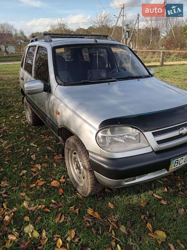 Внедорожник / Кроссовер ВАЗ / Lada 2123 Niva 2003 в Городке