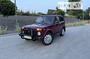 Позашляховик / Кросовер ВАЗ / Lada 2123 Niva 2010 в Хмельницькому