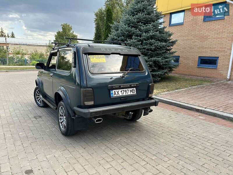 Внедорожник / Кроссовер ВАЗ / Lada 2123 Niva 2012 в Змиеве