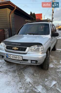 Внедорожник / Кроссовер ВАЗ / Lada 2123 Niva 2004 в Борщеве