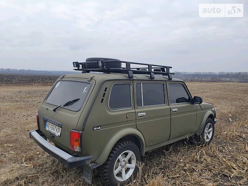 Позашляховик / Кросовер ВАЗ / Lada 2131 Нива 2000 в Дніпрі