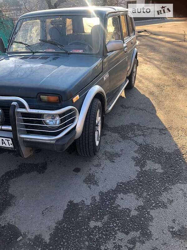 Внедорожник / Кроссовер ВАЗ / Lada 2131 Нива 2000 в Николаеве