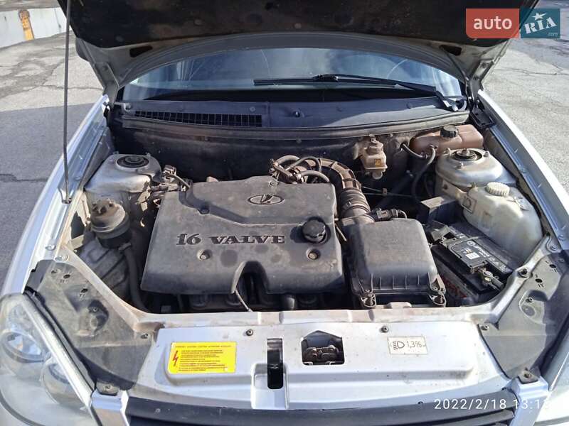 Седан ВАЗ / Lada 2170 Priora 2008 в Ромнах