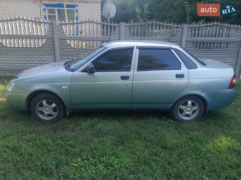 Седан ВАЗ / Lada 2170 Priora 2009 в Черкассах