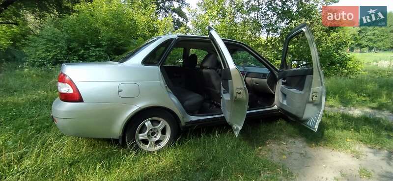 Седан ВАЗ / Lada 2170 Priora 2010 в Сумах