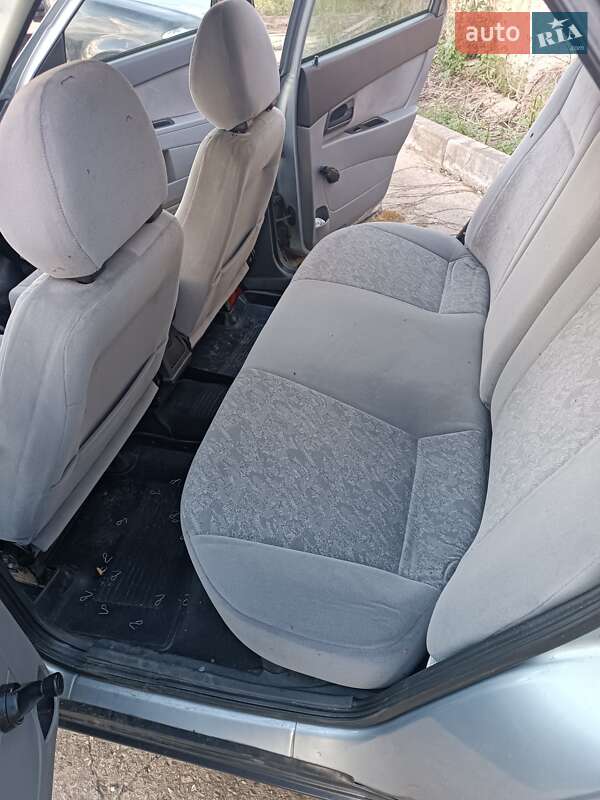 Седан ВАЗ / Lada 2170 Priora 2007 в Ужгороде фото 3 Седан ВАЗ / Lada 2170 Priora 2007 в Ужгороде