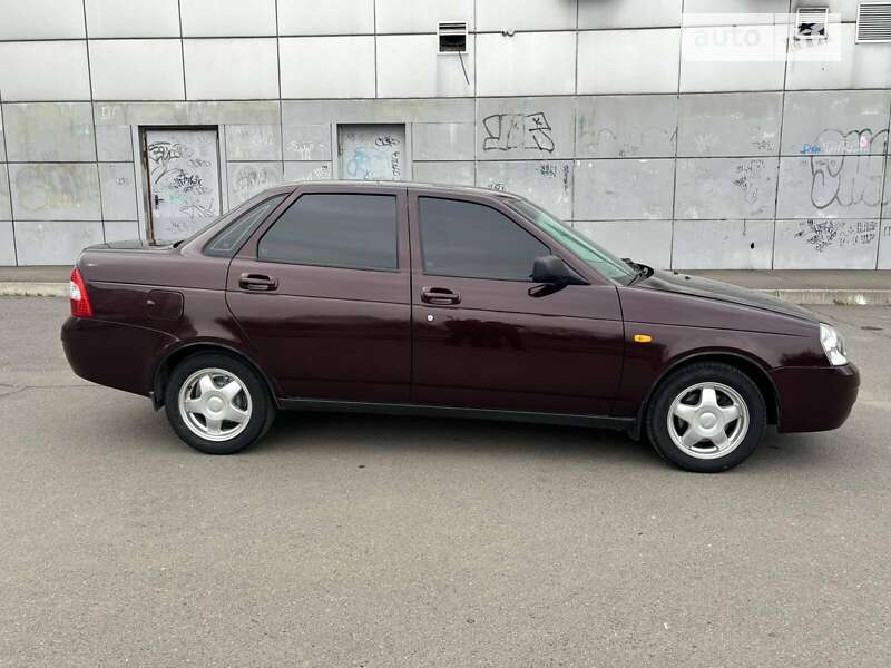 Седан ВАЗ / Lada 2170 Priora 2008 в Кривом Роге