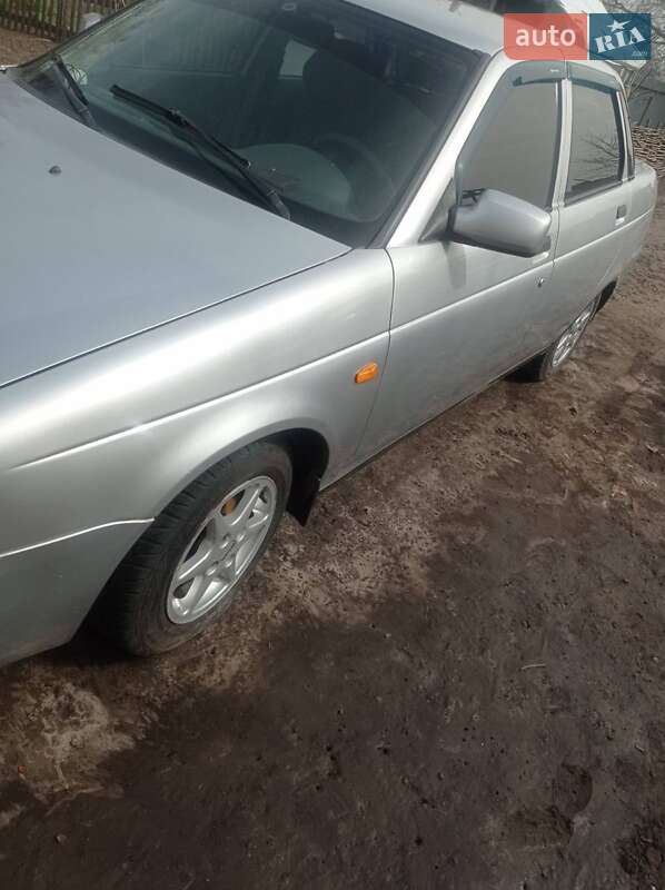 Седан ВАЗ / Lada 2170 Priora 2010 в Хороле