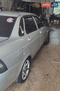 Седан ВАЗ 2170 Priora 2011 в 