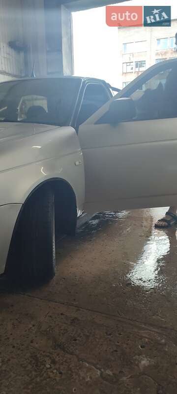 Седан ВАЗ / Lada 2170 Priora 2011 в Житомире