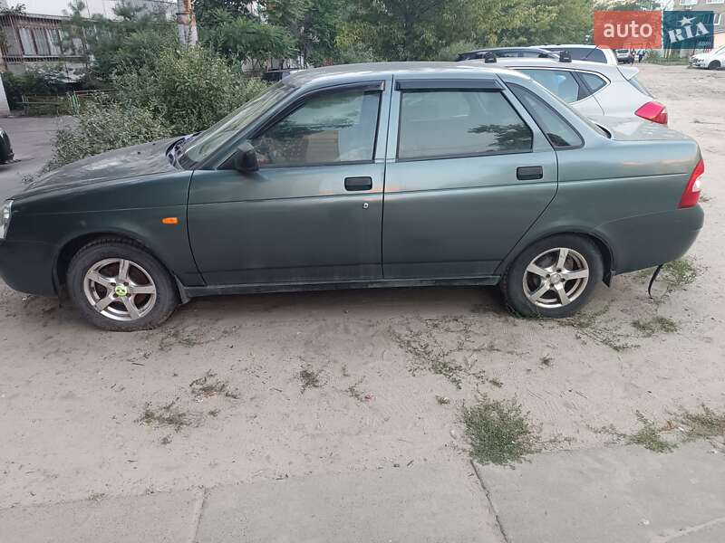 Седан ВАЗ / Lada 2170 Priora 2010 в Киеве