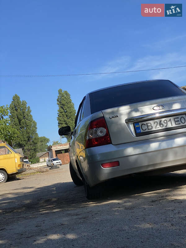 Седан ВАЗ / Lada 2170 Priora 2011 в Чернигове