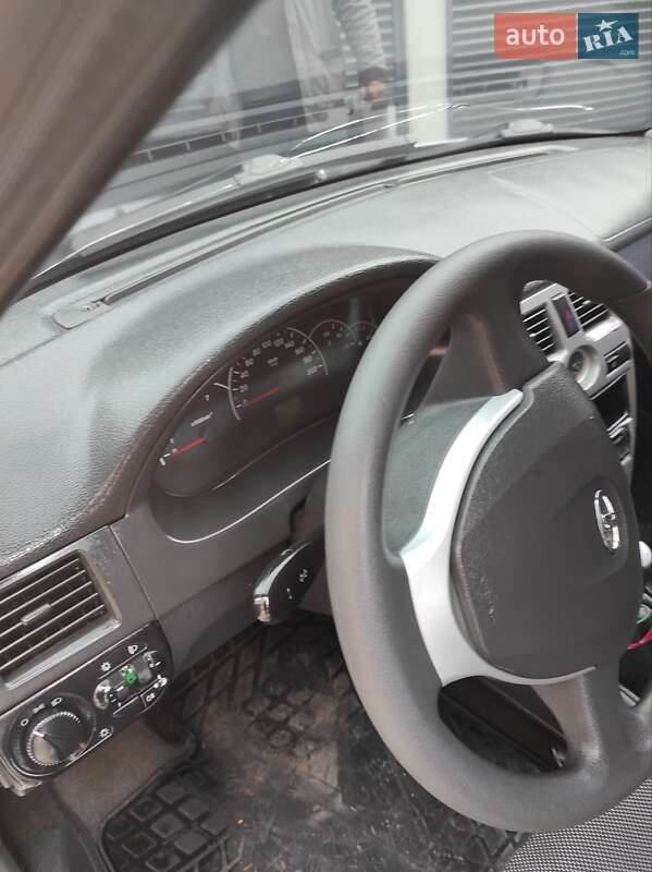 Седан ВАЗ / Lada 2170 Priora 2013 в Благовещенском