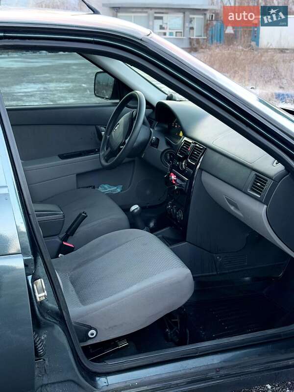 Седан ВАЗ / Lada 2170 Priora 2012 в Краматорске