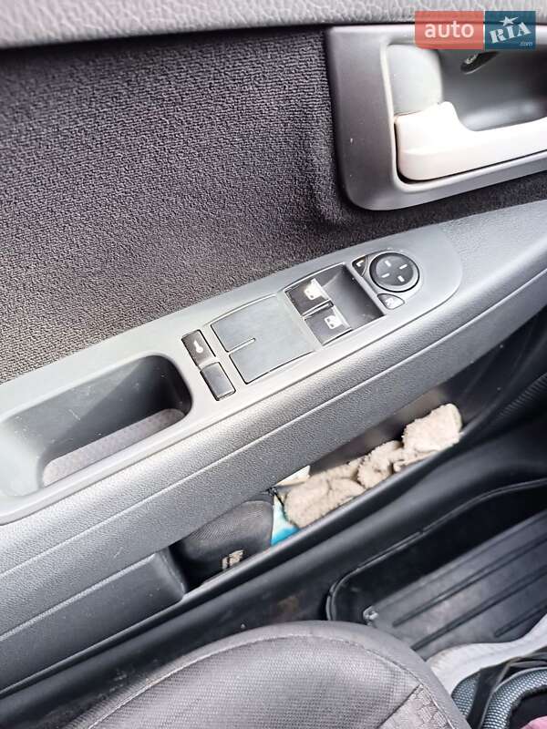 Седан ВАЗ / Lada 2170 Priora 2012 в Харькове