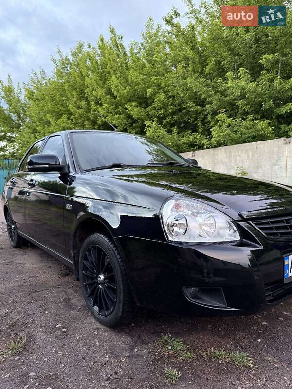 Седан ВАЗ / Lada 2170 Priora 2012 в Александрие